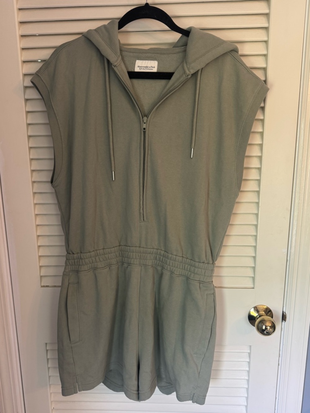 NWT!! Abercrombie & Fitch Hooded Fleece Romper in Light Green - Picture 7 of 13